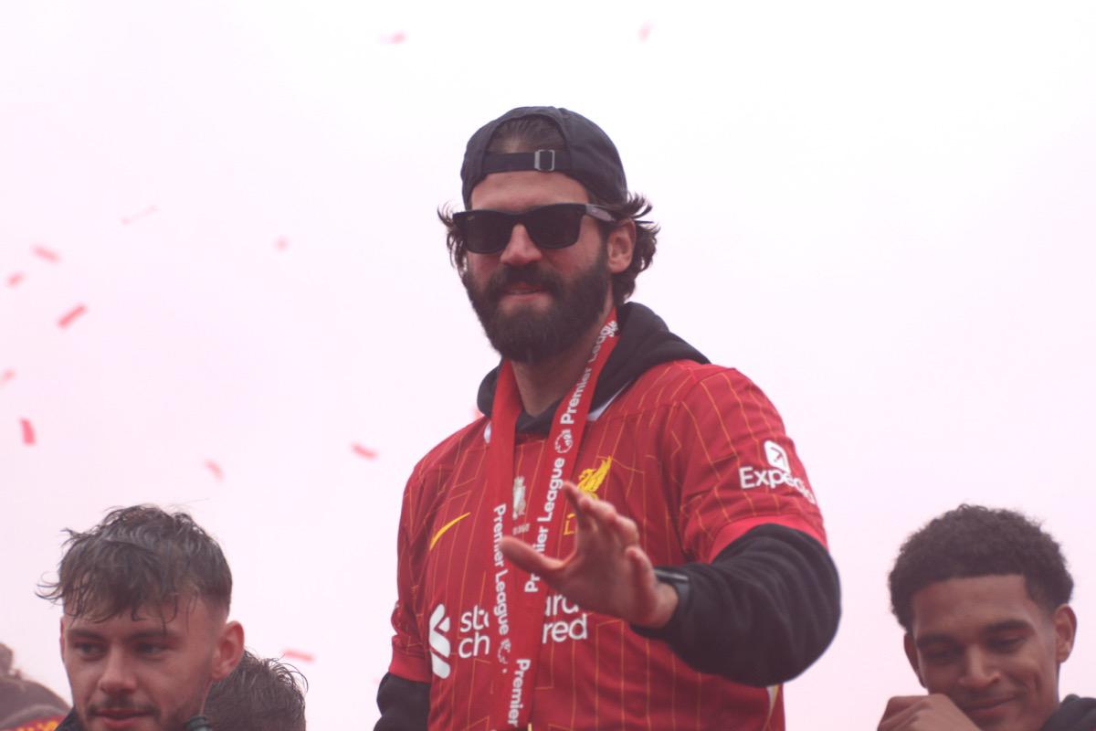 阿利松数据全解析：扑救率、零封纪录与xG防守值如何定义世界级门将